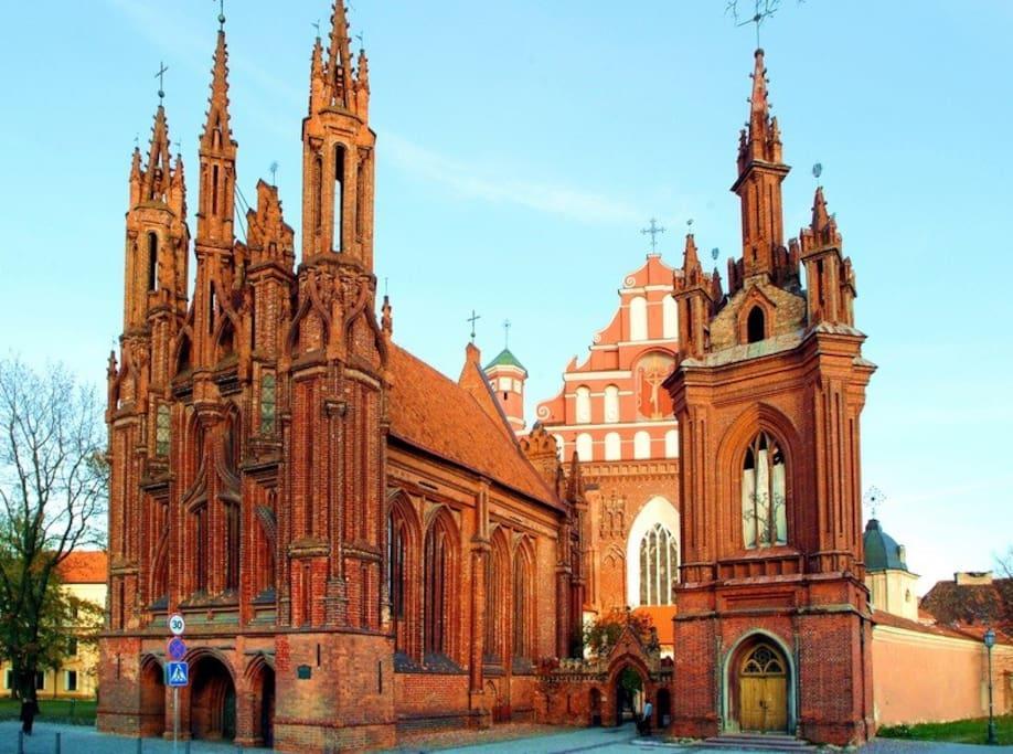 Cozy In Gothic Style House In The Heart Of The Old Town Butas *