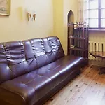 Cozy Apartment In Gothic Style House In The Heart Of The Old Town